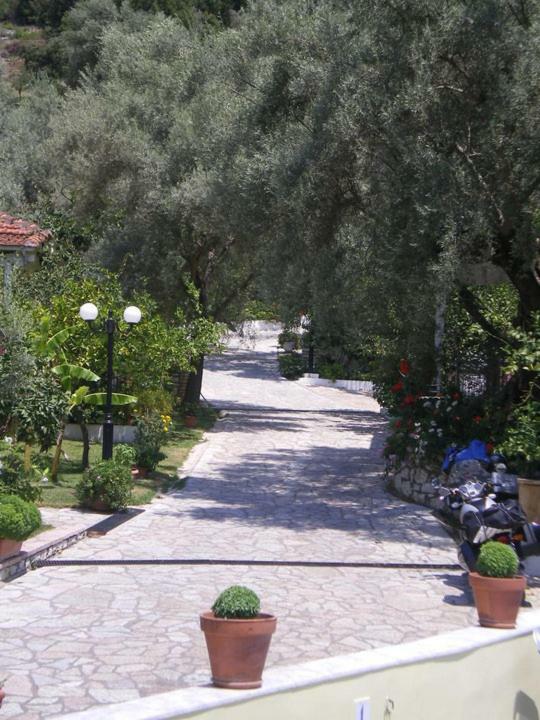 Ilios Hotel & Villas Geni  Bagian luar foto