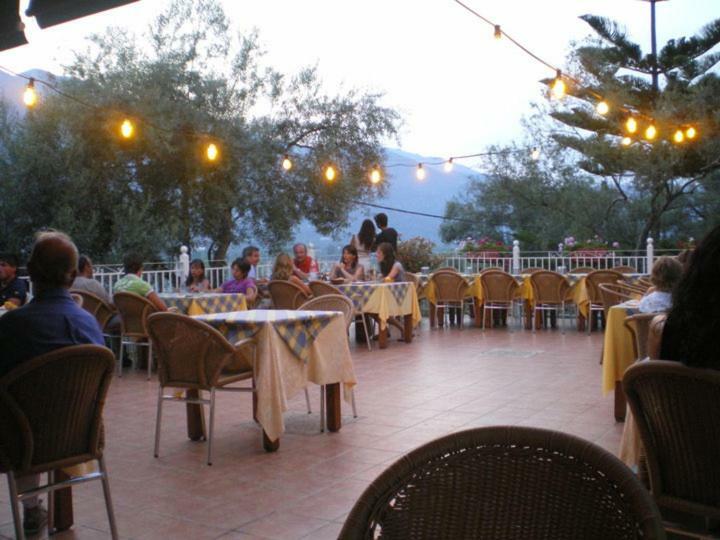 Ilios Hotel & Villas Geni  Bagian luar foto