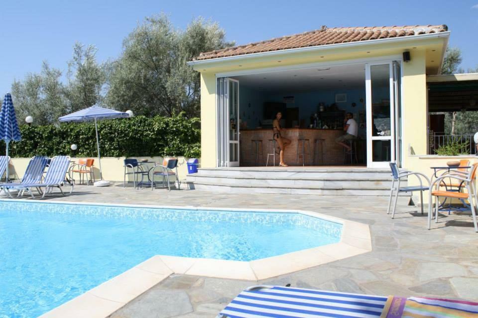 Ilios Hotel & Villas Geni  Bagian luar foto